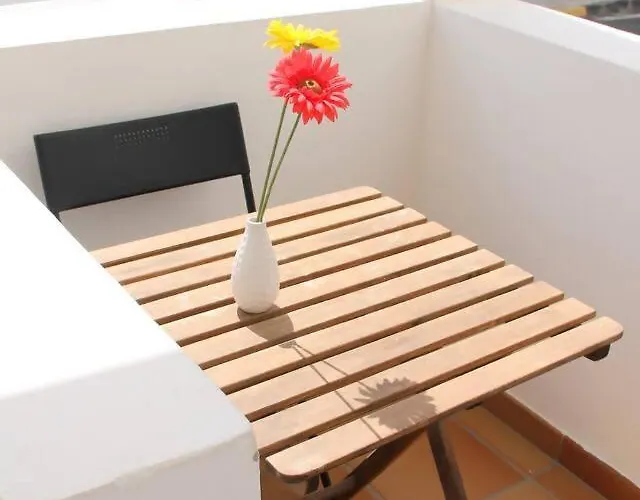 Surf Wifi 2 شقة *